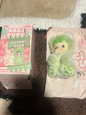 POP Mart Hacipupu Gummy Bear Green Apple plushie pendant